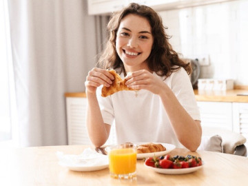 4-van-de-suc-khoe-hay-gap-boi-hoi-chung-con-gai-ngoan-chuyen-gia-tam-ly-chi-cach-thao-go