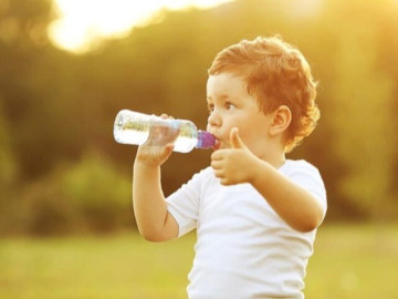 5-loai-thuc-uong-tot-cho-tre-trong-mua-dong-ho-tro-tang-de-khang-mon-cuoi-de-tim-hieu-qua-cao