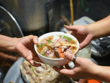 5-mon-ngon-o-ha-noi-sinh-ra-de-danh-cho-cu-dem-mach-ban-nhung-dia-chi-dong-ho-cua-dan-sanh-an