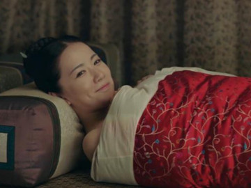 cac-phi-tan-xua-den-ky-kinh-nguyet-lam-sao-phuc-vu-hoang-de-ngay-den-do-co-phai-tranh-chuyen-ay-bang-moi-gia