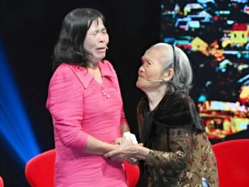 cuoc-doan-tu-dam-nuoc-mat-cua-dua-tre-lac-nha-54-nam-truoc-va-nguoi-di-90-tuoi-xa-di-con-kho-than-toi-tan-bay-gio