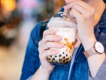 than-nu-sinh-hoa-da-do-duy-tri-thoi-quen-cuc-xau-trong-do-co-hai-mon-khoai-khau-nhieu-nguoi-tre-me-man