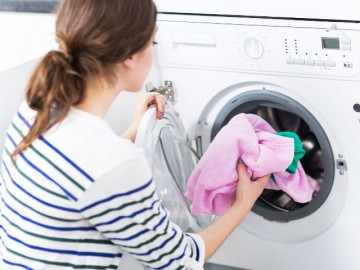 ve-sinh-do-lot-noi-am-anh-tham-kin-cua-chi-em-va-bi-quyet-giai-quyet-hieu-qua