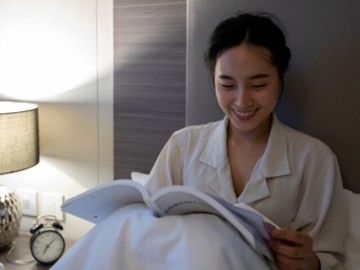 nhung-nguoi-doc-sach-truoc-khi-ngu-moi-dem-so-huu-9-dac-diem-dang-ne-nay