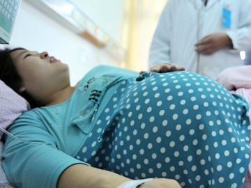 sinh-con-7-nam-bung-van-phinh-to-nhu-co-bau-den-vien-chup-ct-bac-si-tho-dai-sao-khong-kham-som-hon