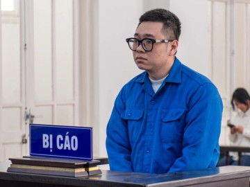 nguoi-dan-ong-hanh-hung-phu-nu-o-sanh-thang-may-linh-6-thang-tu