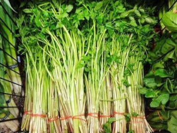 loai-rau-giau-chat-chong-oxy-hoa-ho-tro-phong-ngua-ung-thu-dang-vao-mua-ban-day-o-cho-viet