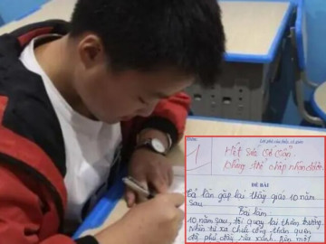 viet-van-ke-ve-lan-gap-lai-thay-giao-sau-10-nam-nam-sinh-lop-7-bi-cham-1-diem-vi-noi-dung-kho-chap-nhan