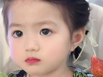 con-gai-buon-vi-duoc-bo-dat-ten-qua-keu-ky-thuong-tien-dan-biet-ten-cac-thanh-vien-khac-trong-gia-dinh-dan-mang-tram-tro