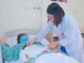 nguoi-phu-nu-nguy-kich-sau-khi-hut-mo-bung-ghep-mo-mong-bac-si-canh-bao-dich-vu-lam-dep-dip-cuoi-nam