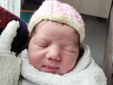 ba-bau-di-xem-phim-bat-ngo-de-luon-tai-rap-nhoc-ty-duoc-huong-dac-quyen-xem-phim-mien-phi-tron-doi