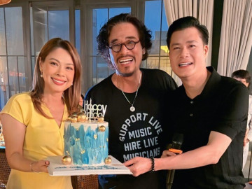 mo-tiec-o-biet-thu-400-m2-thiet-dai-ban-be-nghe-si-ca-si-quang-dung-hien-song-ra-sao