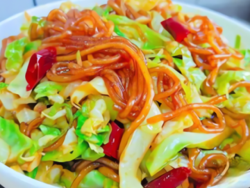 loai-rau-re-tien-ban-day-cho-viet-giau-vitamin-tot-cho-tim-mach-dem-xao-voi-mien-thanh-mon-an-dam-da