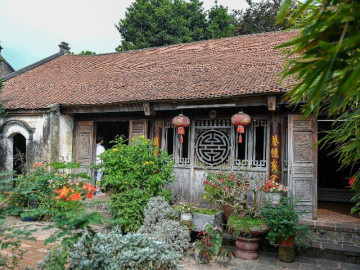 xuyen-khong-o-ngoi-lang-co-ha-noi-noi-thoi-gian-nhu-ngu-quen