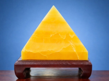 khong-sam-duoc-vang-thi-thang-gieng-kich-hoat-ngay-vi-tri-than-tai-bat-bach-trong-nha-de-may-man-khang-an