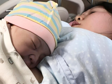 co-gai-19-tuoi-di-lam-cong-nhan-cong-truong-xay-dung-ve-de-lien-tu-ti-15-dua-con