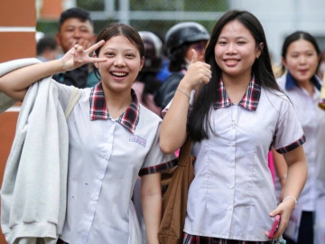 cha-me-thi-sinh-thi-vao-lop-10-cua-ha-noi-nam-2026-deu-can-phai-biet-thong-tin-quan-trong-nay