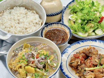 vo-chong-tre-giu-lua-hon-nhan-bang-mam-com-60-000-dong