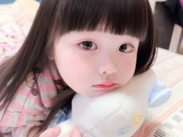 bi-choi-bo-me-dat-ten-con-la-hoai-han-dua-tre-lon-len-ra-phong-noi-nhan-vien-tu-phap-lam-viec-y-nghia