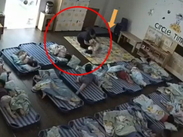 camera-truong-mau-giao-viet-ghi-lai-canh-nguoi-la-tiep-can-con-gai-gio-ngu-trua-hanh-dong-tiep-theo-khien-me-sung-so