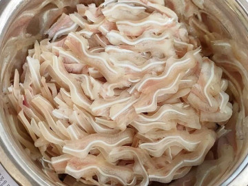 luoc-tai-lon-nhieu-nam-gio-moi-biet-phai-ngam-vao-nuoc-nay-truoc-khi-thai-tai-moi-trang-dep-gion-ngon