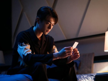 bo-lam-xa-phai-song-cung-me-ke-ba-dua-mot-the-ngan-hang-khi-toi-ket-hon-xem-so-du-ma-sung-so