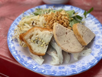 khach-han-lan-dau-thu-mot-mon-o-via-he-tphcm-khen-dang-day-som-de-an