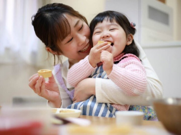 tu-bua-an-la-cuoc-chien-den-khi-con-tang-can-me-da-tim-duoc-don-bay-dung