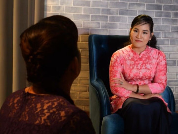 xin-phep-bo-chong-ra-o-rieng-ong-co-mot-hanh-dong-voi-con-trai-khien-nang-dau-tai-mat